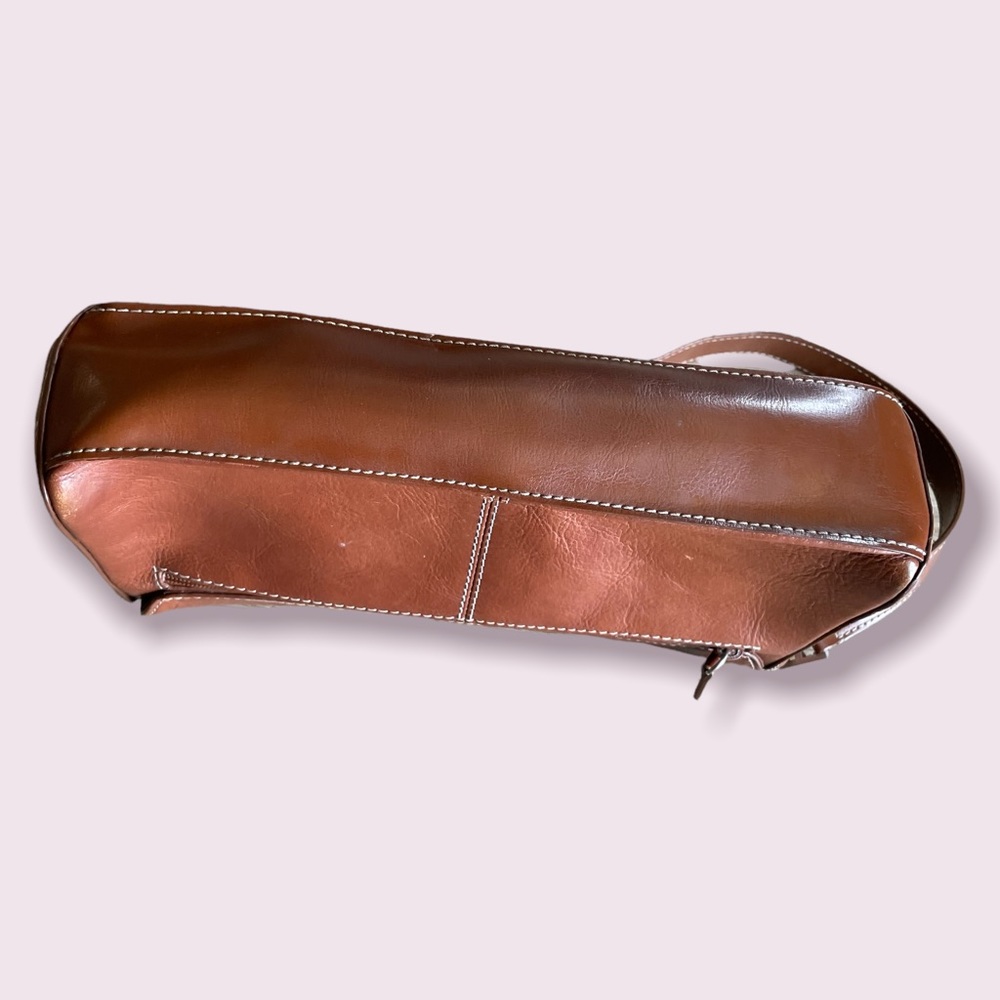 Kenneth Cole Reaction Leather Shoulder Bag - Picture 4 of 12